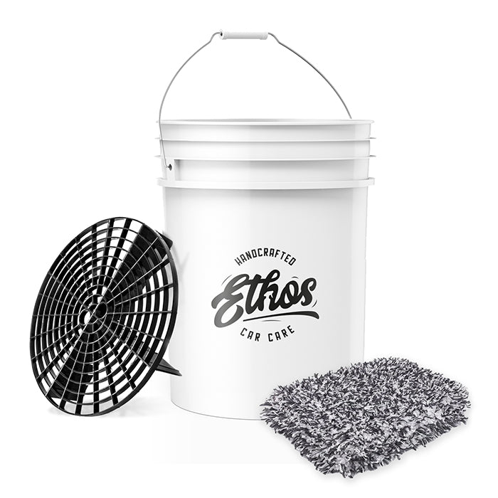 1 - 5 Gallon Bucket + Grit Guard + Wash Mitt