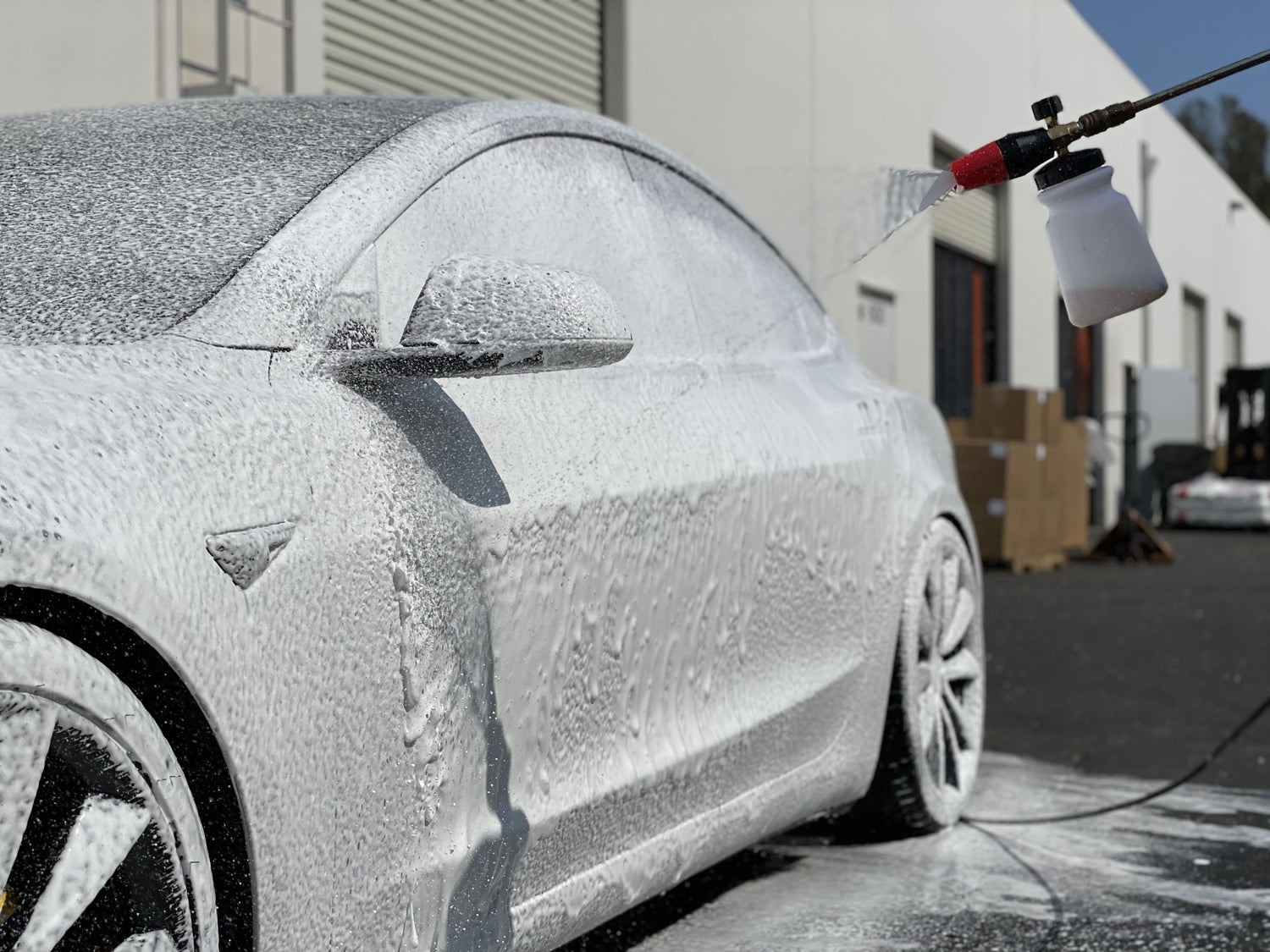 Tesla Model S windscreen washer jet upgrade. A cheap DIY job. 